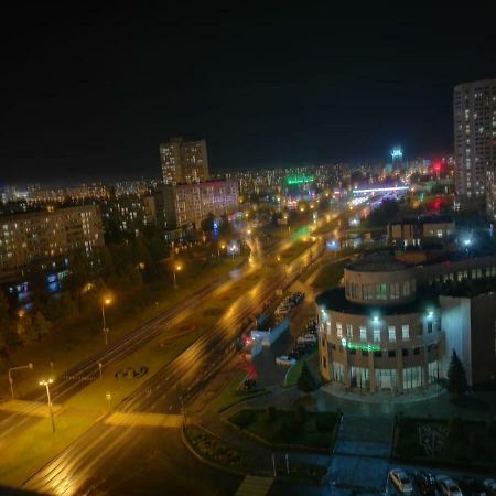 Apartment in the city centre Naberezjnye Tsjelny Buitenkant foto